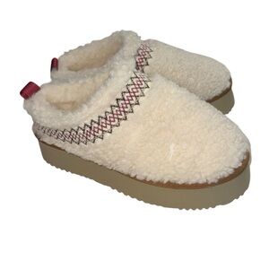 Sherpa Clog Slippers Women's size 8/9 Embroidered Braided Slip On Mules